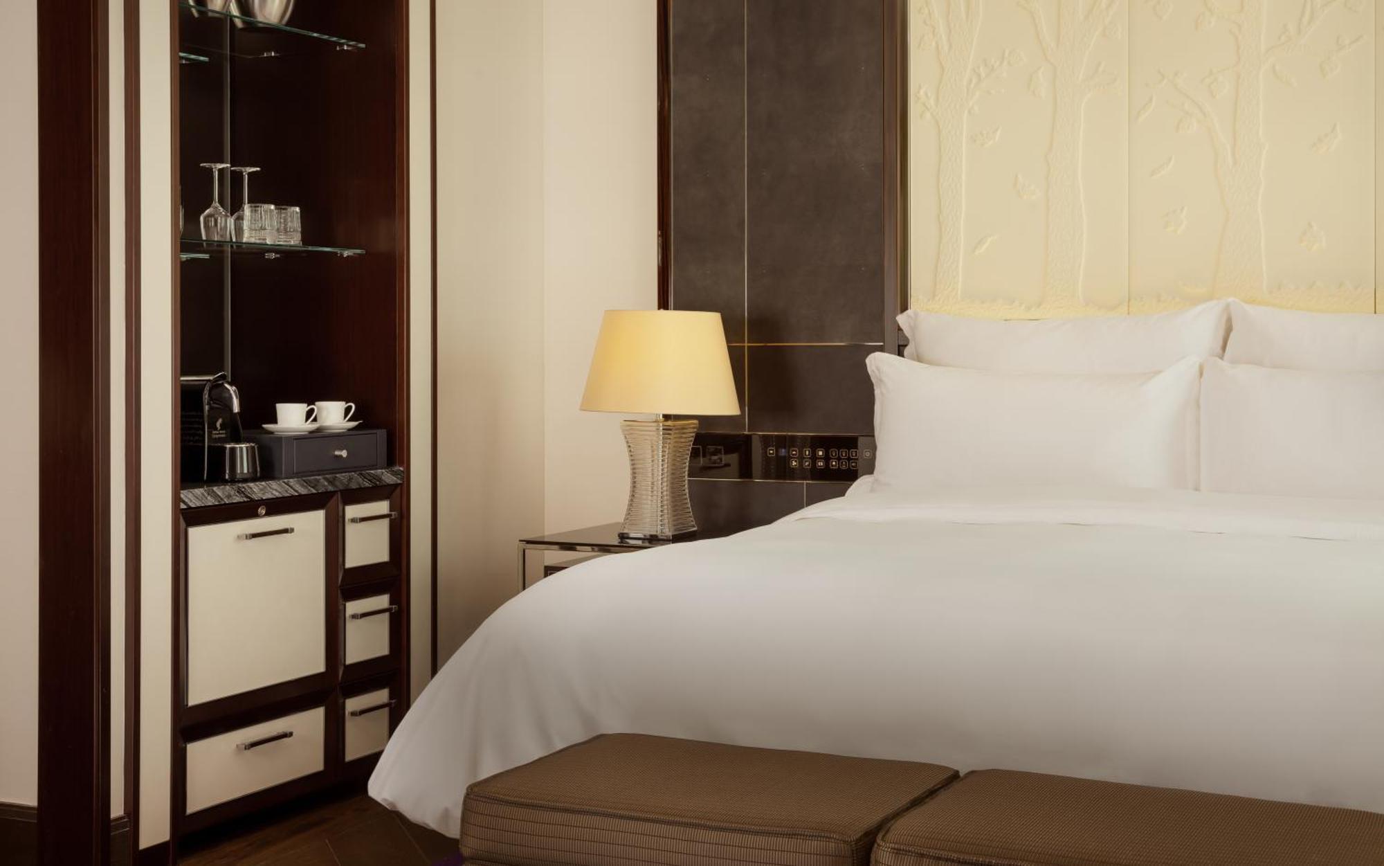 Готель The Ritz-Carlton, Astana Екстер'єр фото